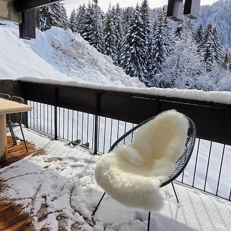 In - Incredible View Апартаменти